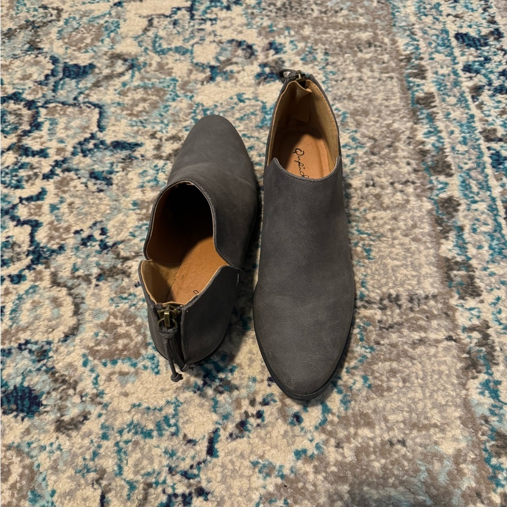 🦋 Gray Qupid Ankle Boots with Zipper